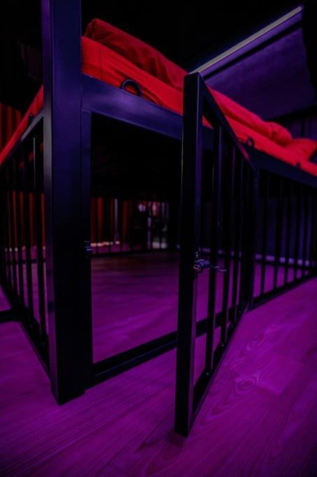 Bdsm Apartman V Bratislave -Adults Only ブラチスラヴァ エクステリア 写真